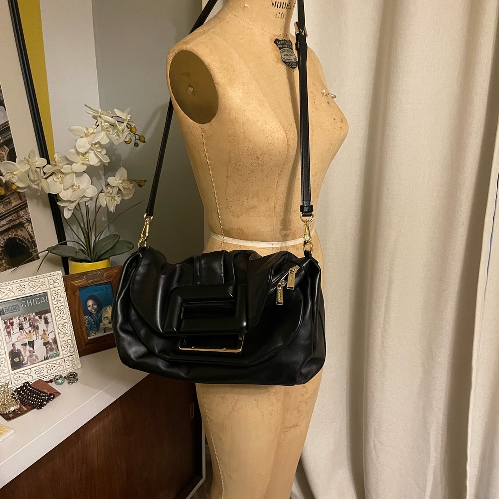 Chic Black Leather Shoulder Bag